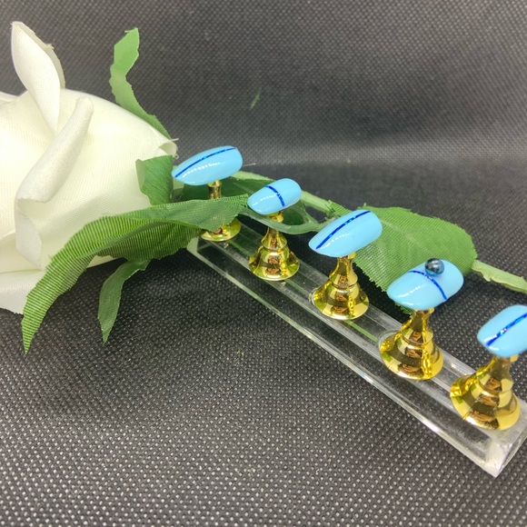 Custom press on nails - Picture 3 of 4